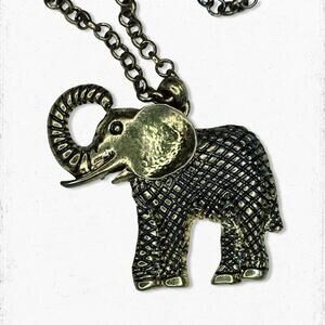 6029gc. Bronze Elephant Necklace Modern